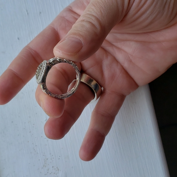 Red Genuine Diamond Ring Size 8 - Picture 4 of 4